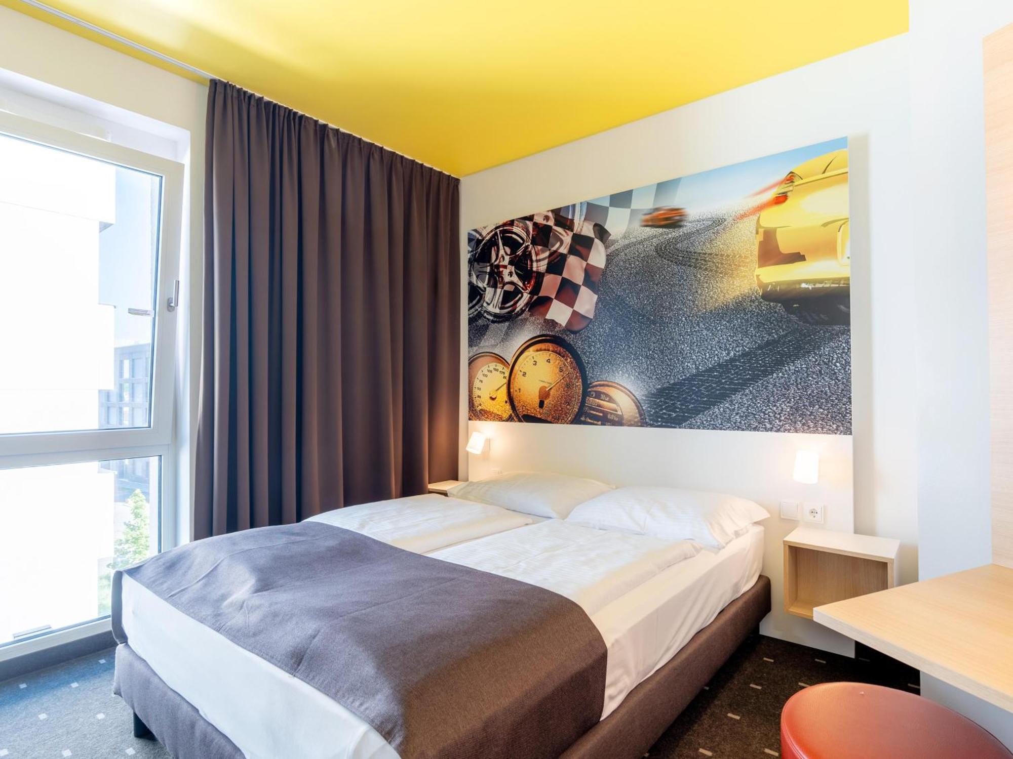 B&B Hotel Stuttgart-Zuffenhausen Exteriör bild