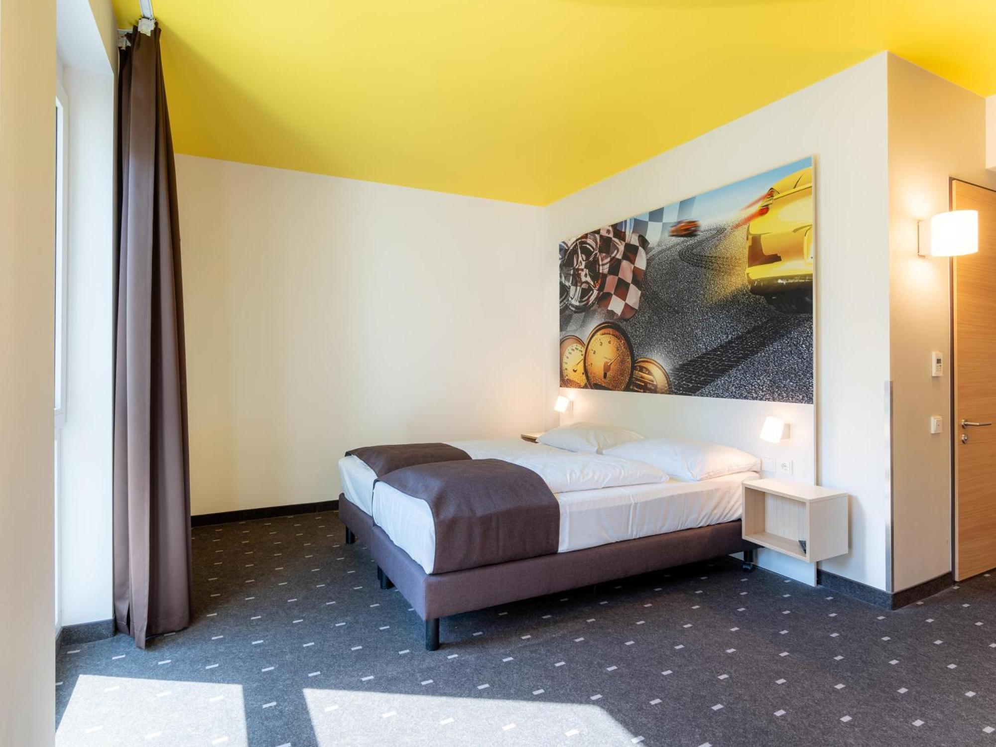 B&B Hotel Stuttgart-Zuffenhausen Exteriör bild